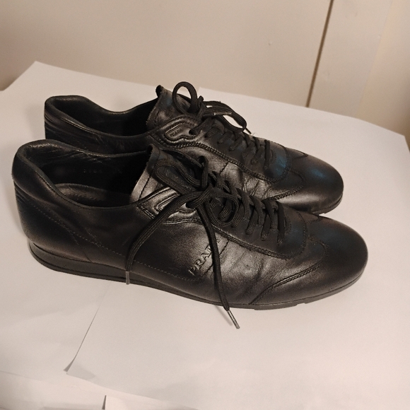 Prada Sneaker Men  7.5 US Black White Leather  Low Top